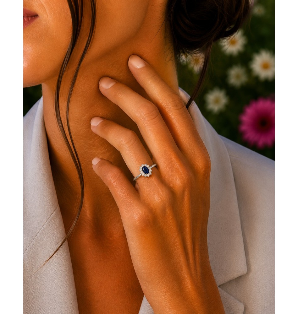SORTIJA DE ORO BLANCO CON DIAMANTES Y ZAFIRO